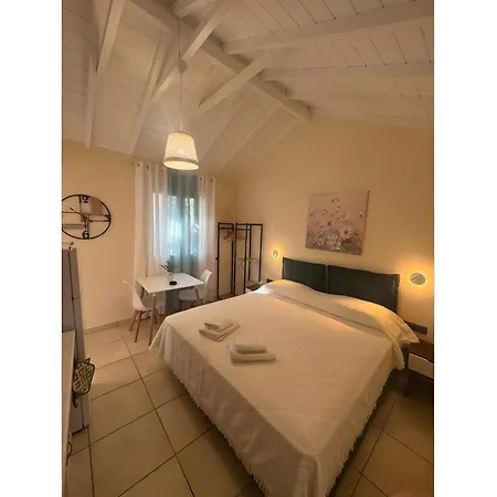 Episkopos * Nikiána